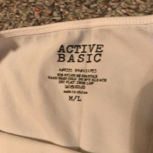 Active Basic Cami - Size M/L - Picture 3 of 3